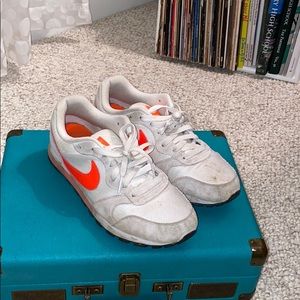 Nike vintage looking sneakers